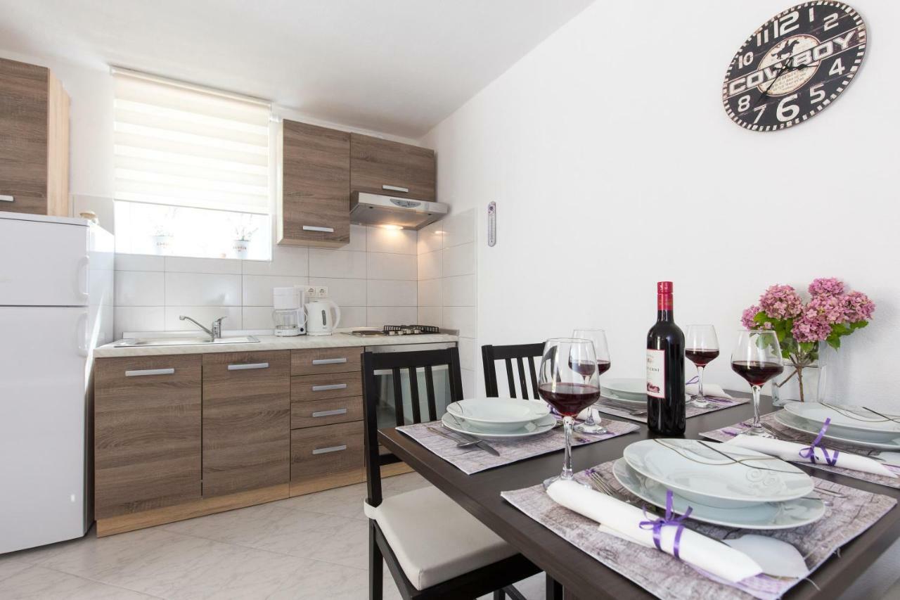 Apartman Marija 218 Risika Eksteriør billede